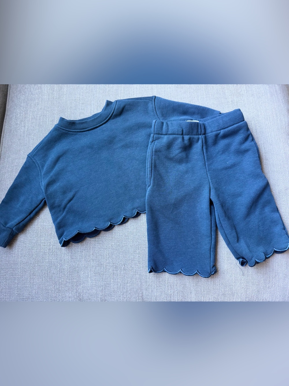Amazon Essentials Girls Navy Blue Scallop Hem Sweatshirt and Pants Set